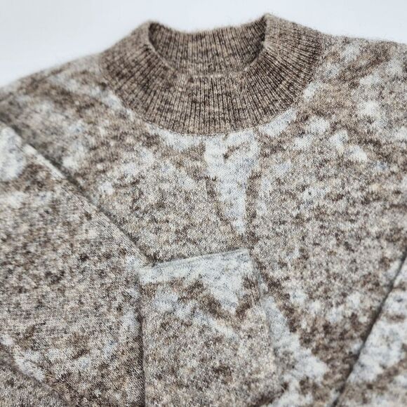 Anthropologie Women's Cropped Sweater Top‎ Size  M Long Sleeve - Picture 1 of 8